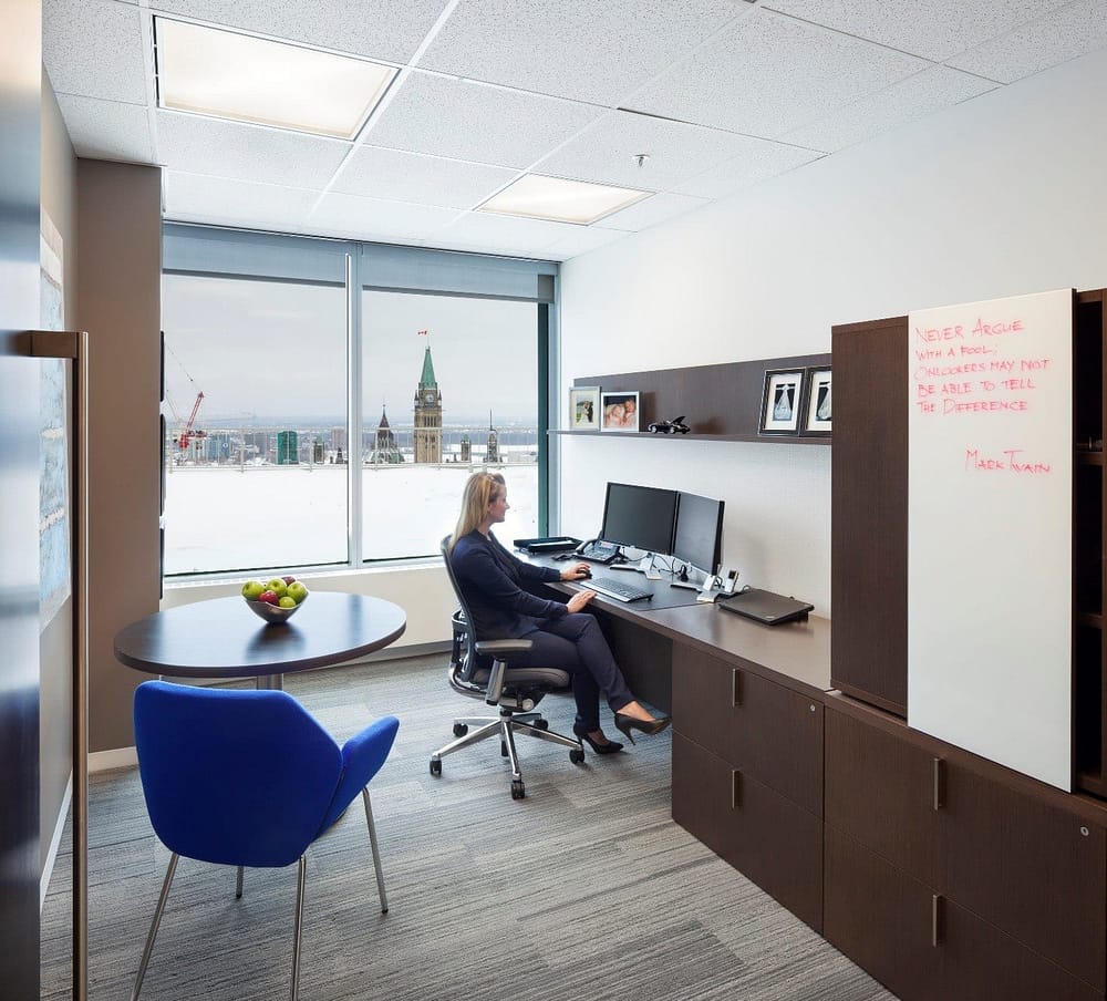 A single-size office in McMillan's Ottawa Office