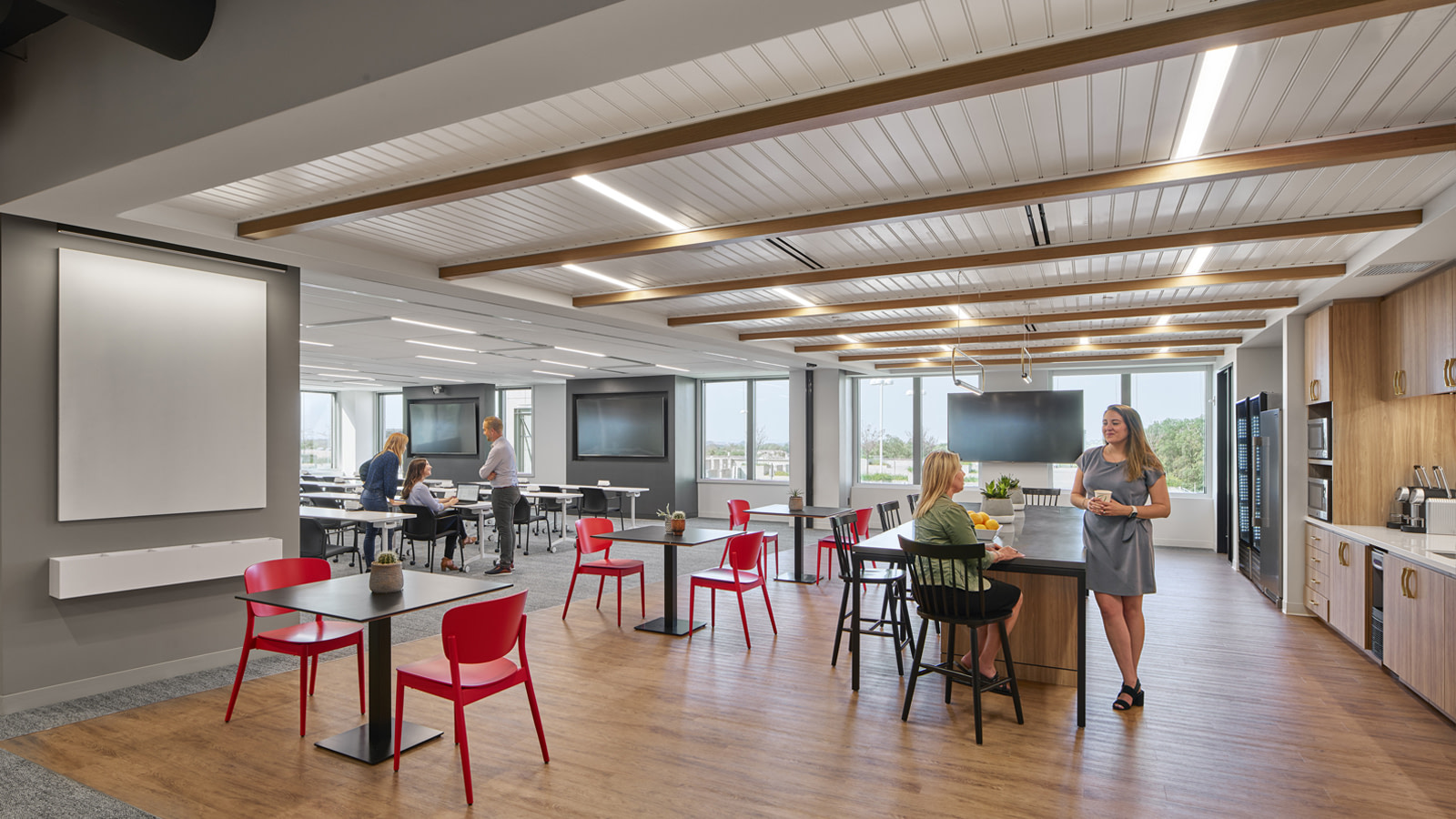 Casual meeting space and open desk areas in Mandiant's DC tech offices