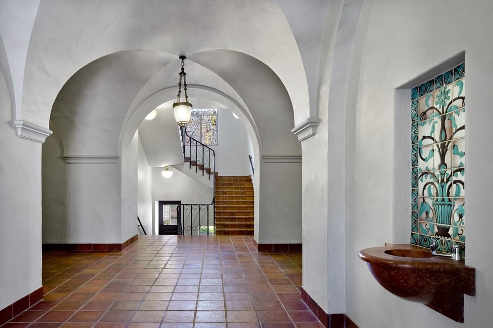 California Institute of Technology, Pasadena, CA. Photo © David Wakely.