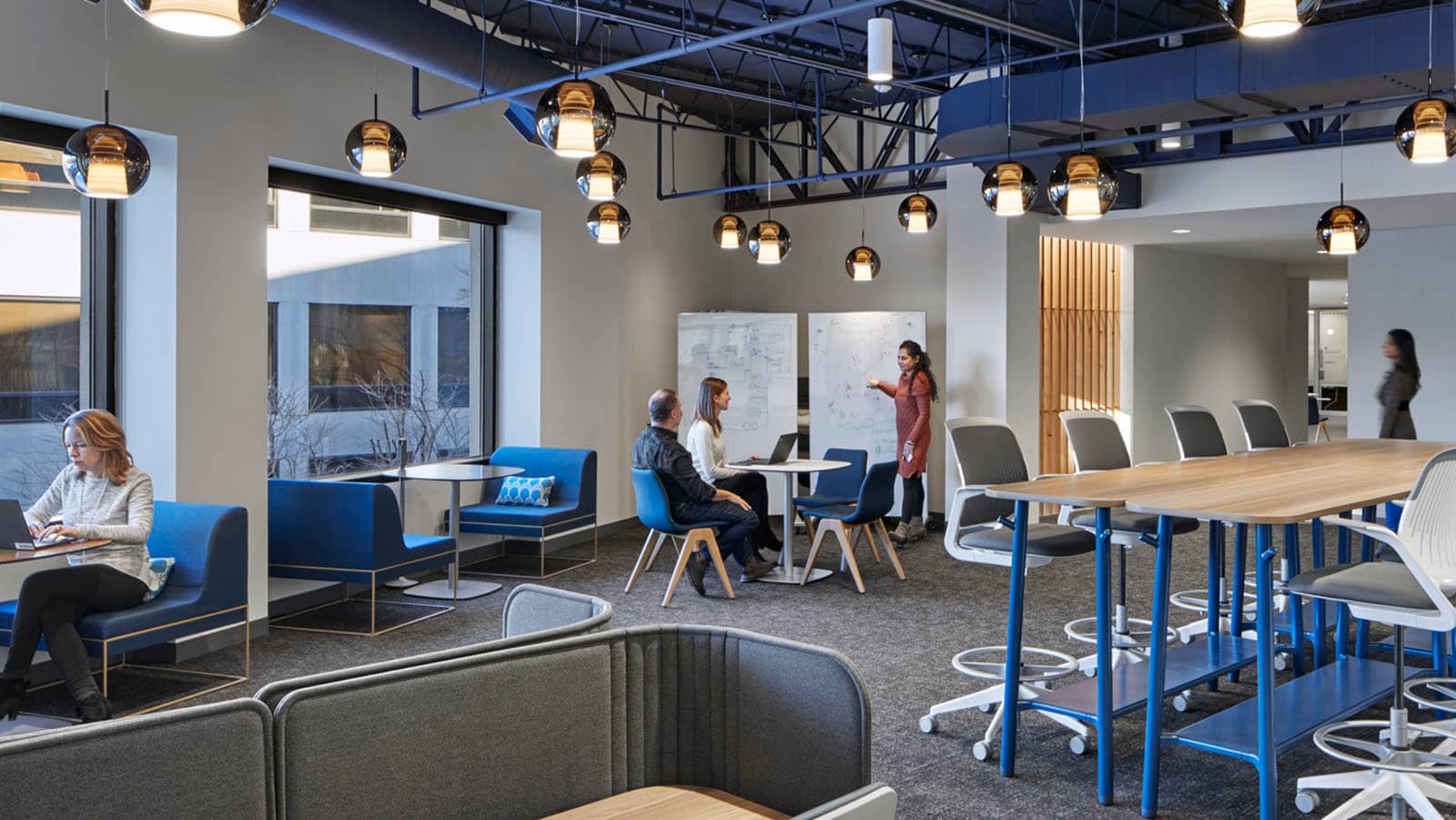 Huddle areas at Sun Life Financial in Masschusetts