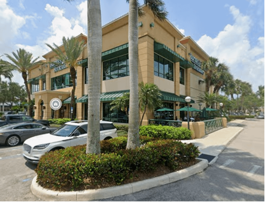 Williams-Sonoma Naples — before: former Barnes and Noble