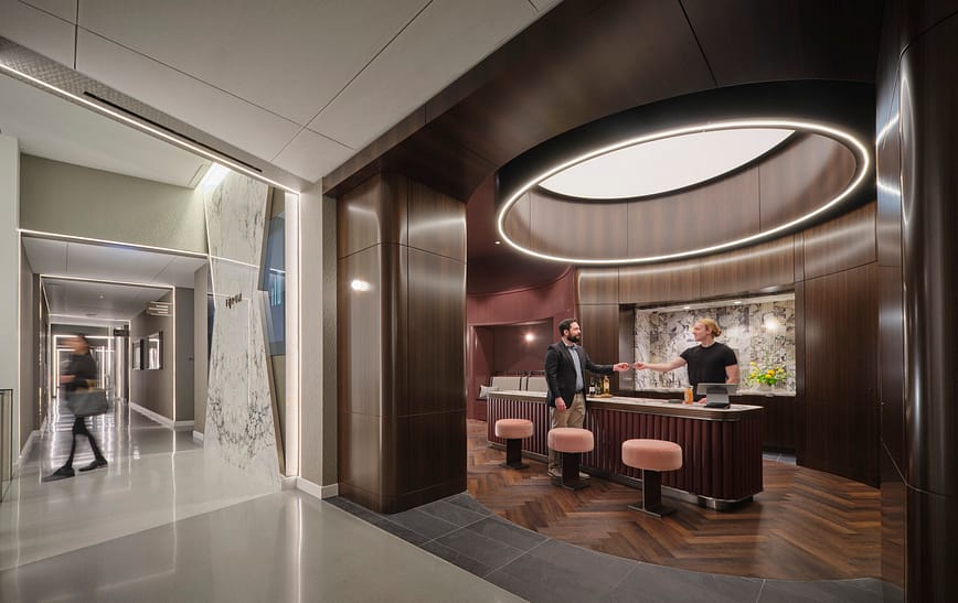 38CCPX_0002_000_110_N_Wacker_Bodega_Chicago_N5_iawebsite